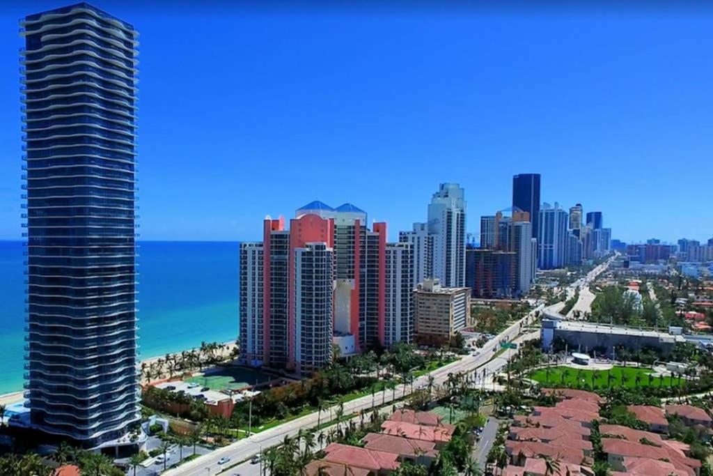 Beautiful Apartment Steps Away From The Beach Miami Beach Esterno foto