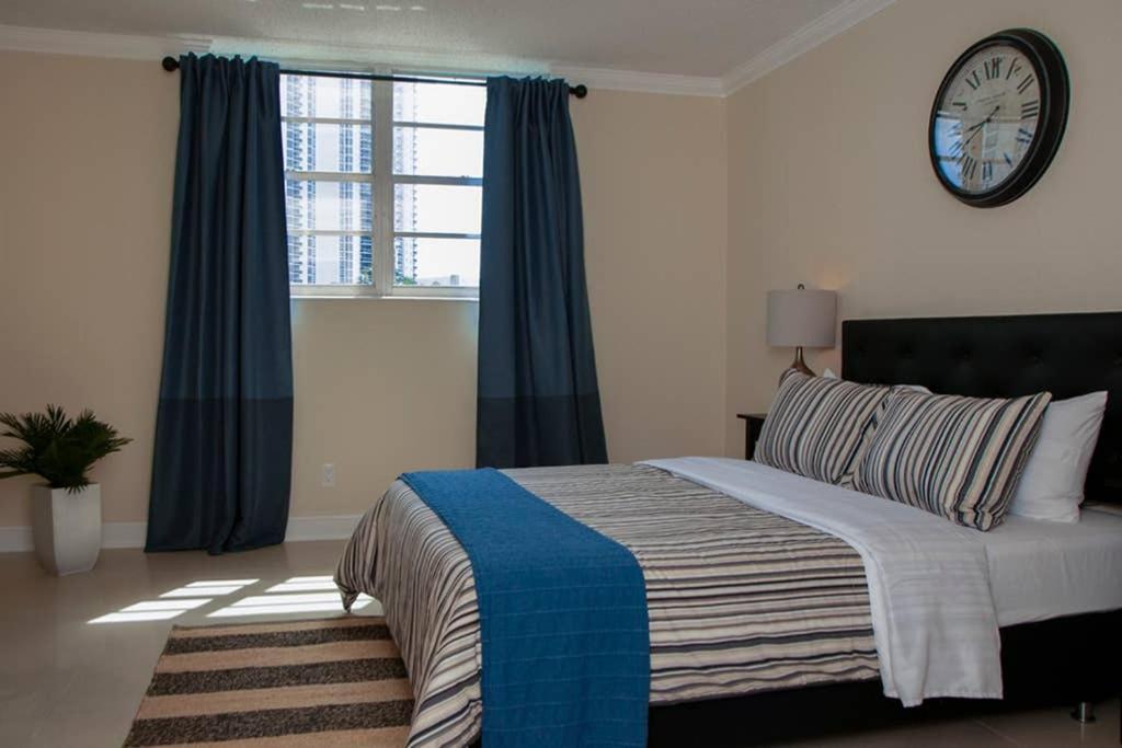 Beautiful Apartment Steps Away From The Beach Miami Beach Esterno foto